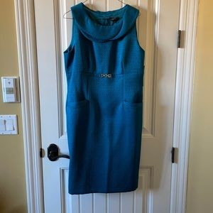 NWT Tahari dress with pockets and gold accent